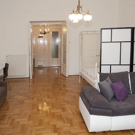 Alice Apartment Budapest Room photo