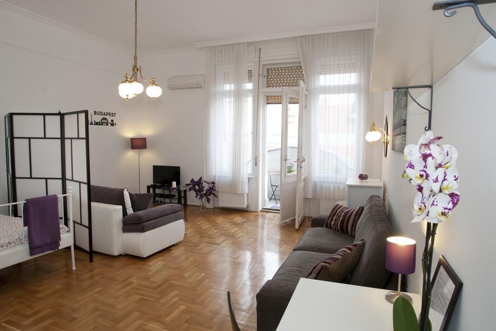 Alice Apartment Budapest Room photo